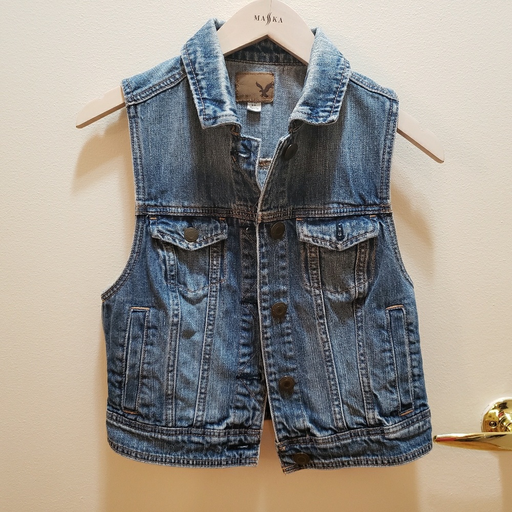 American eagle Outfitters vest
